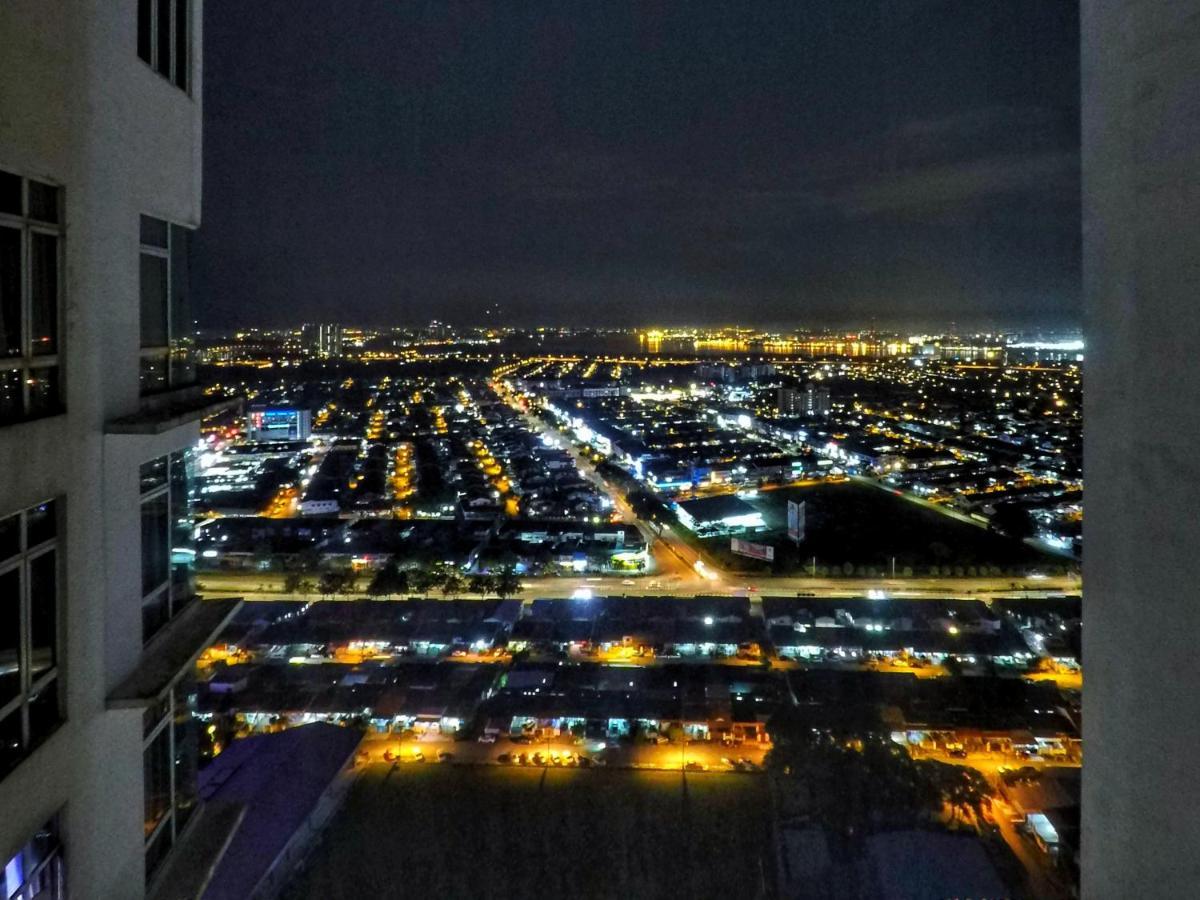 Apartemen 111 M² Dengan 3 Kamar Tidur Dan 3 Kamar Mandi Pribadi Di Pusat Kota *